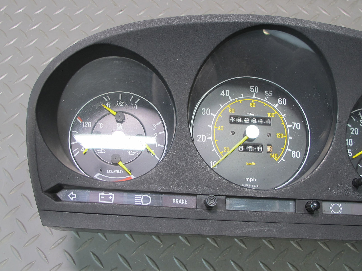 81-85 Mercedes R107 380SL Instrument Cluster Gauge Speedometer OEM