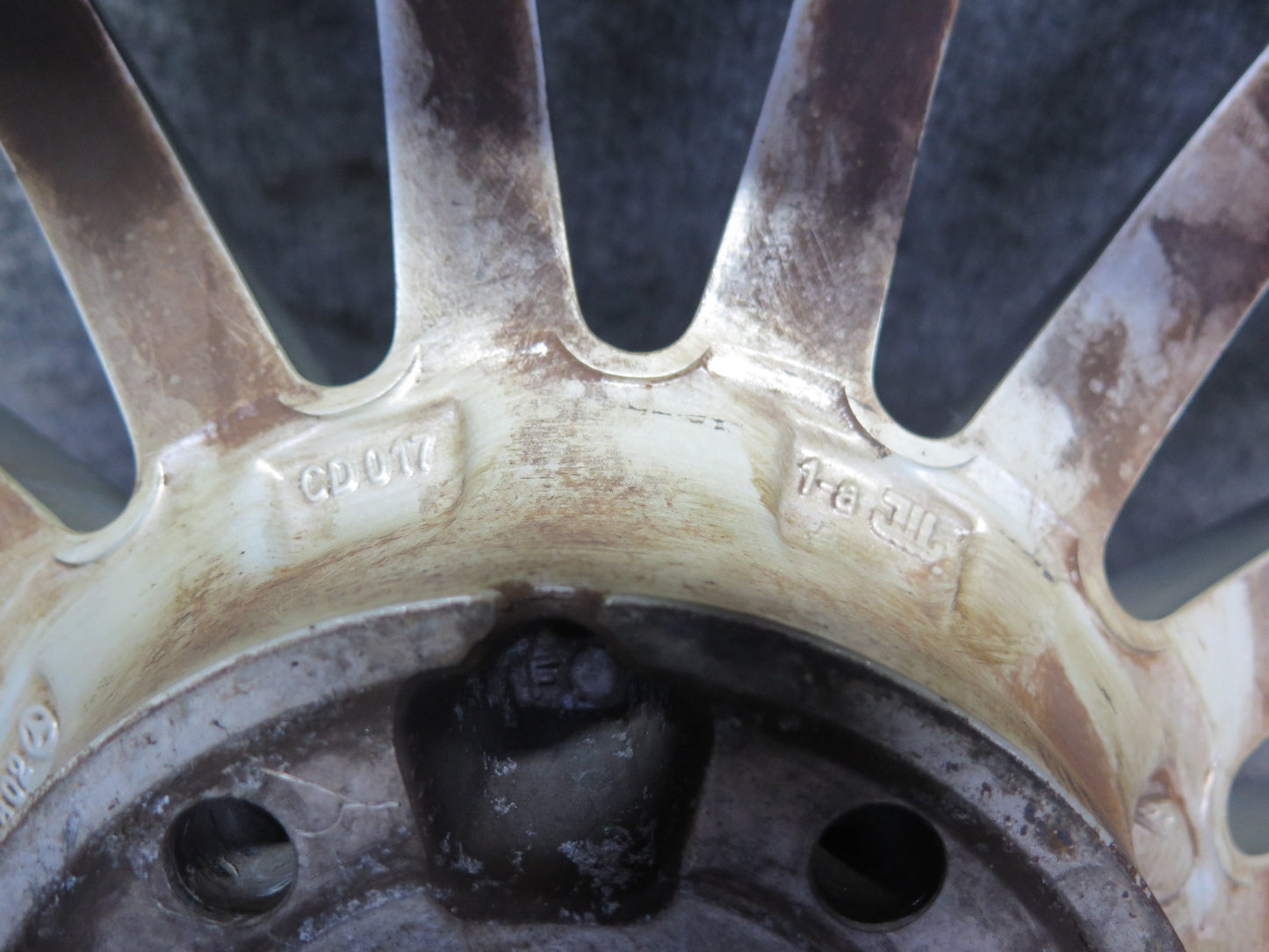 05-11 Mercedes R171 SLK55 AMG Front R18 18" Alloy Wheel Rim 18x7.5J ET37 OEM