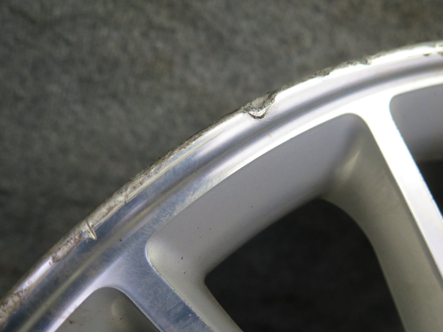 05-11 Mercedes R171 SLK55 AMG Front R18 18" Alloy Wheel Rim 18x7.5J ET37 OEM