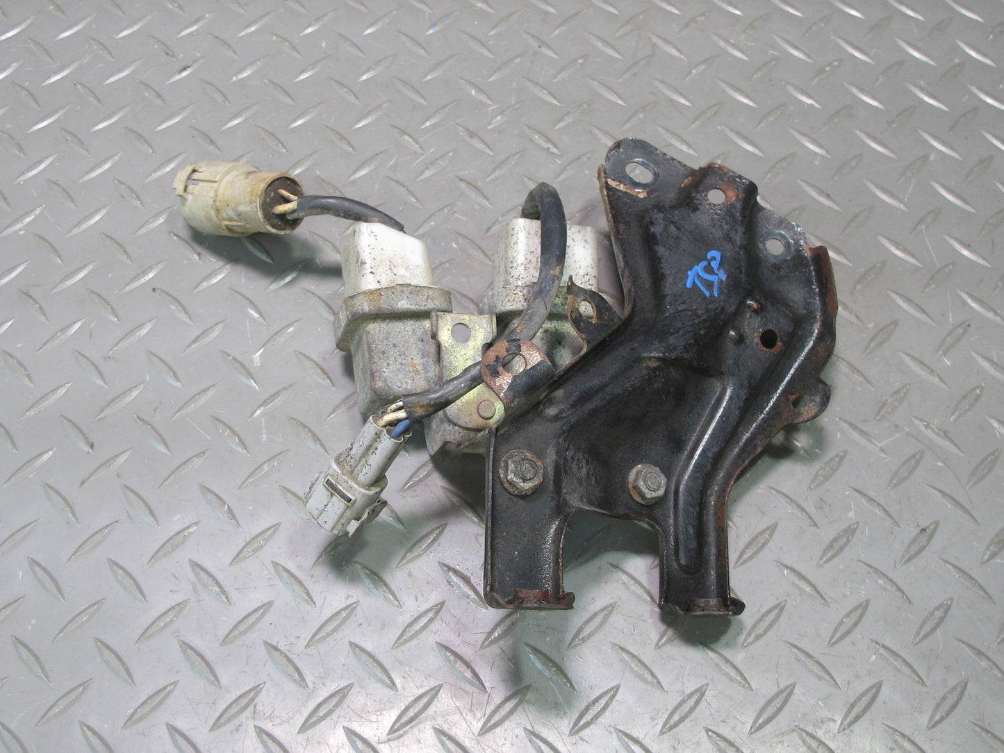 86-92 Toyota Supra MA70L A/C Air Conditioning Fan Relay Module w Bracket OEM