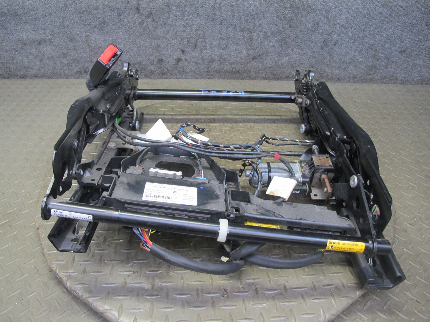 05-08 Mercedes R171 SLK55 AMG Front Left Seat Track w Motors & Module Assy OEM