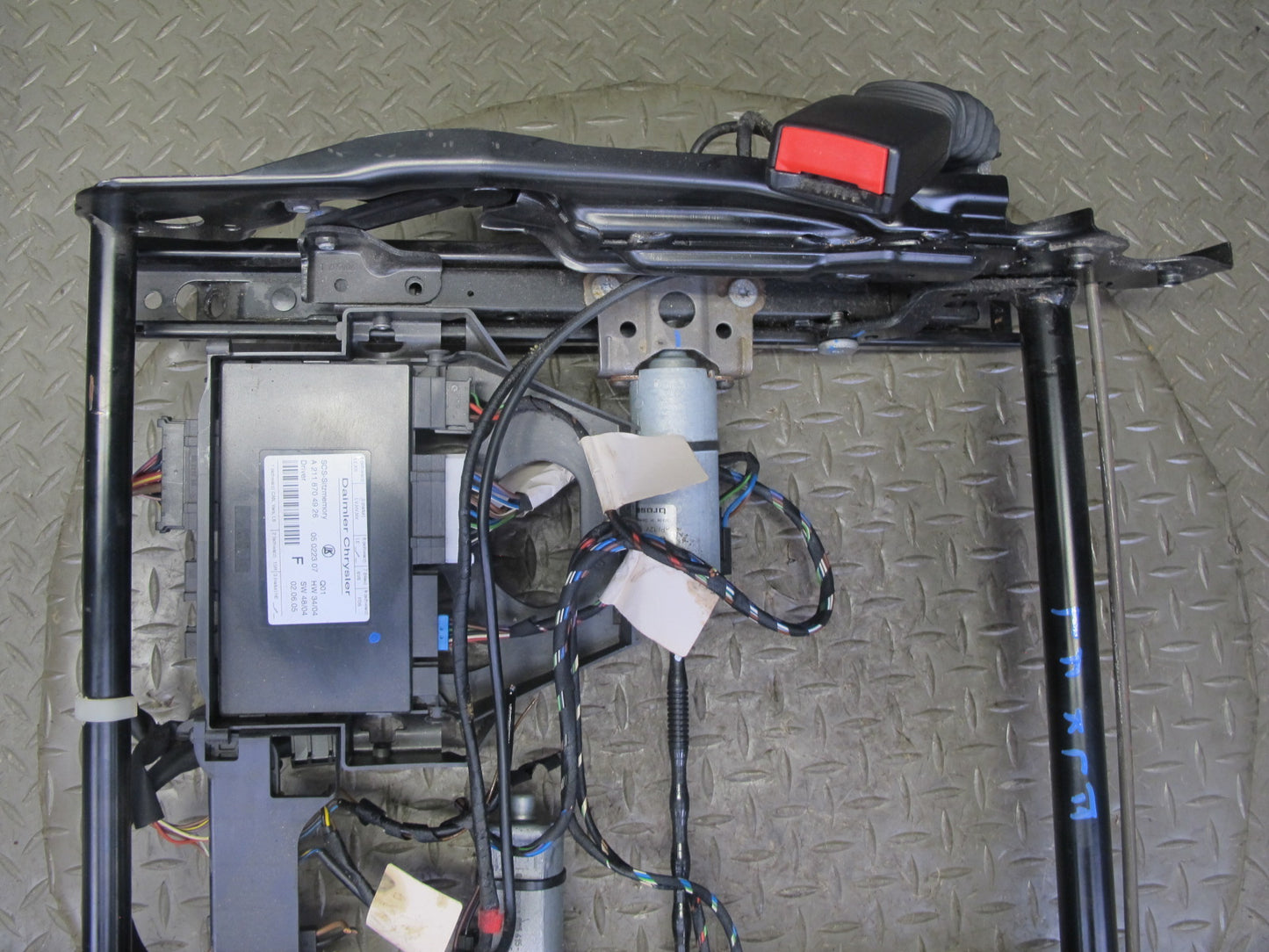 05-08 Mercedes R171 SLK55 AMG Front Left Seat Track w Motors & Module Assy OEM