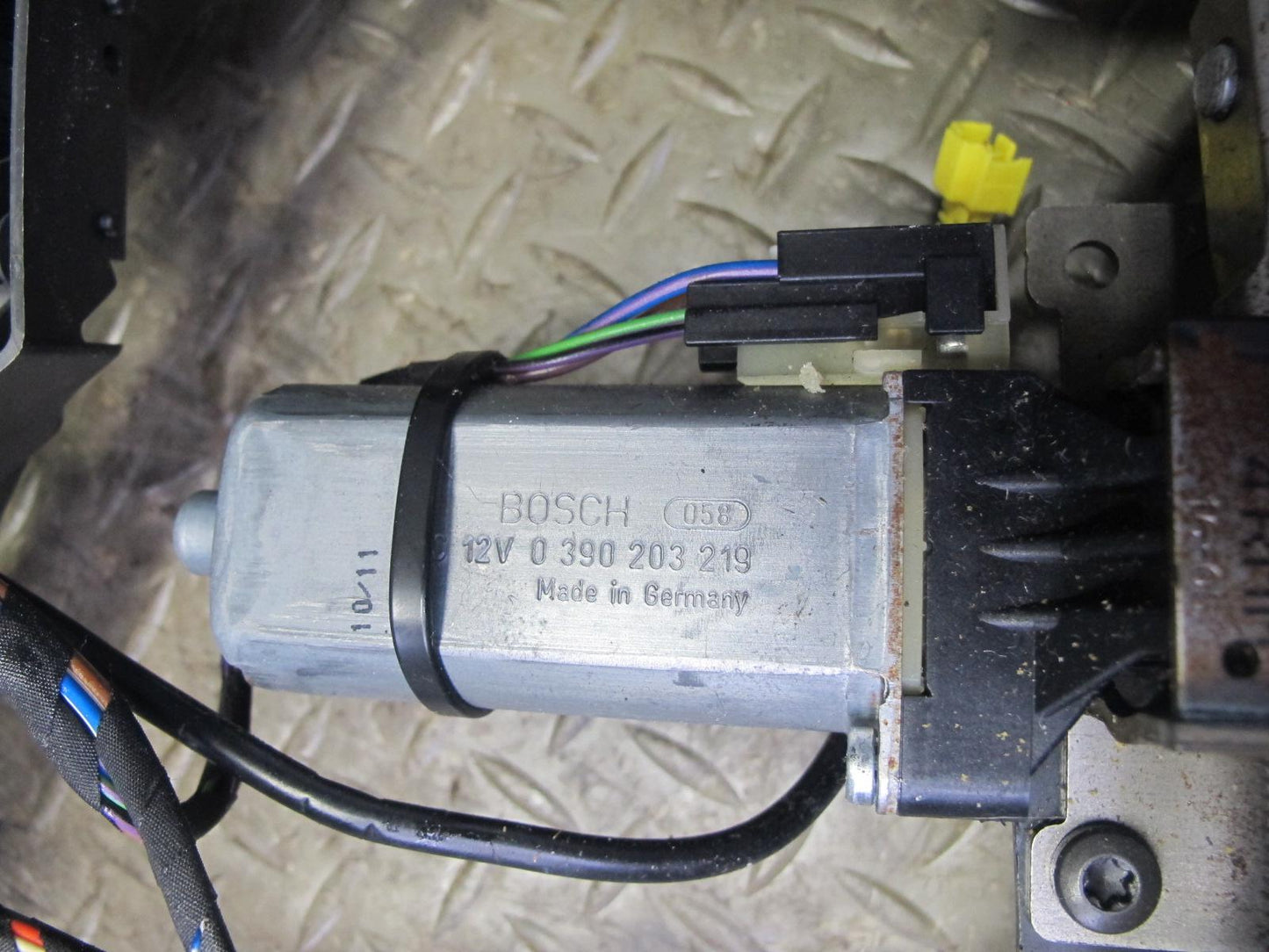 05-08 Mercedes R171 SLK55 AMG Front Right Seat Track w Motors & Module Assy OEM