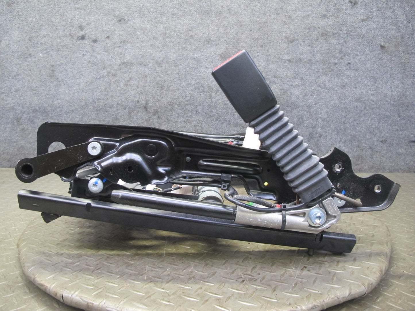 05-08 Mercedes R171 SLK55 AMG Front Right Seat Track w Motors & Module Assy OEM