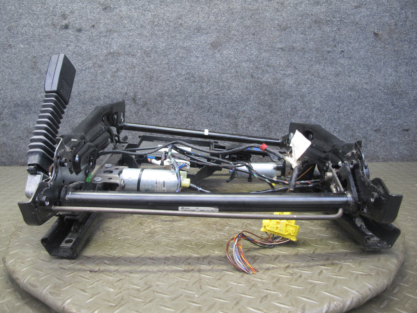 05-08 Mercedes R171 SLK55 AMG Front Right Seat Track w Motors & Module Assy OEM