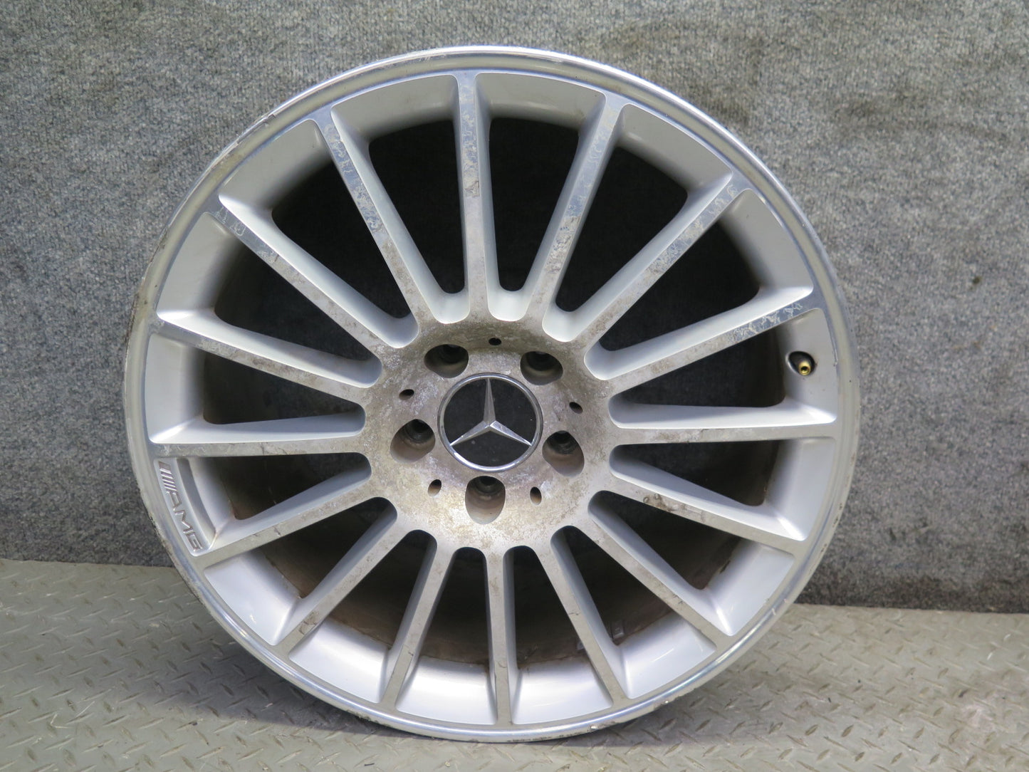 05-11 Mercedes R171 SLK55 AMG Rear R18 18" Alloy Wheel Rim 18x8.5J ET30 OEM
