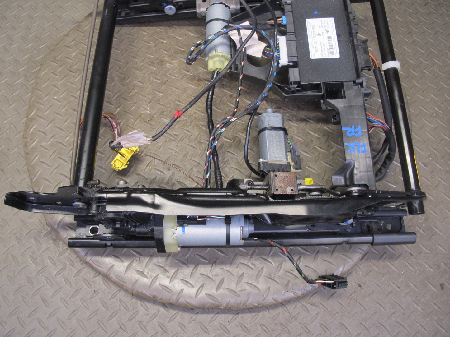 05-08 Mercedes R171 SLK55 AMG Front Right Seat Track w Motors & Module Assy OEM