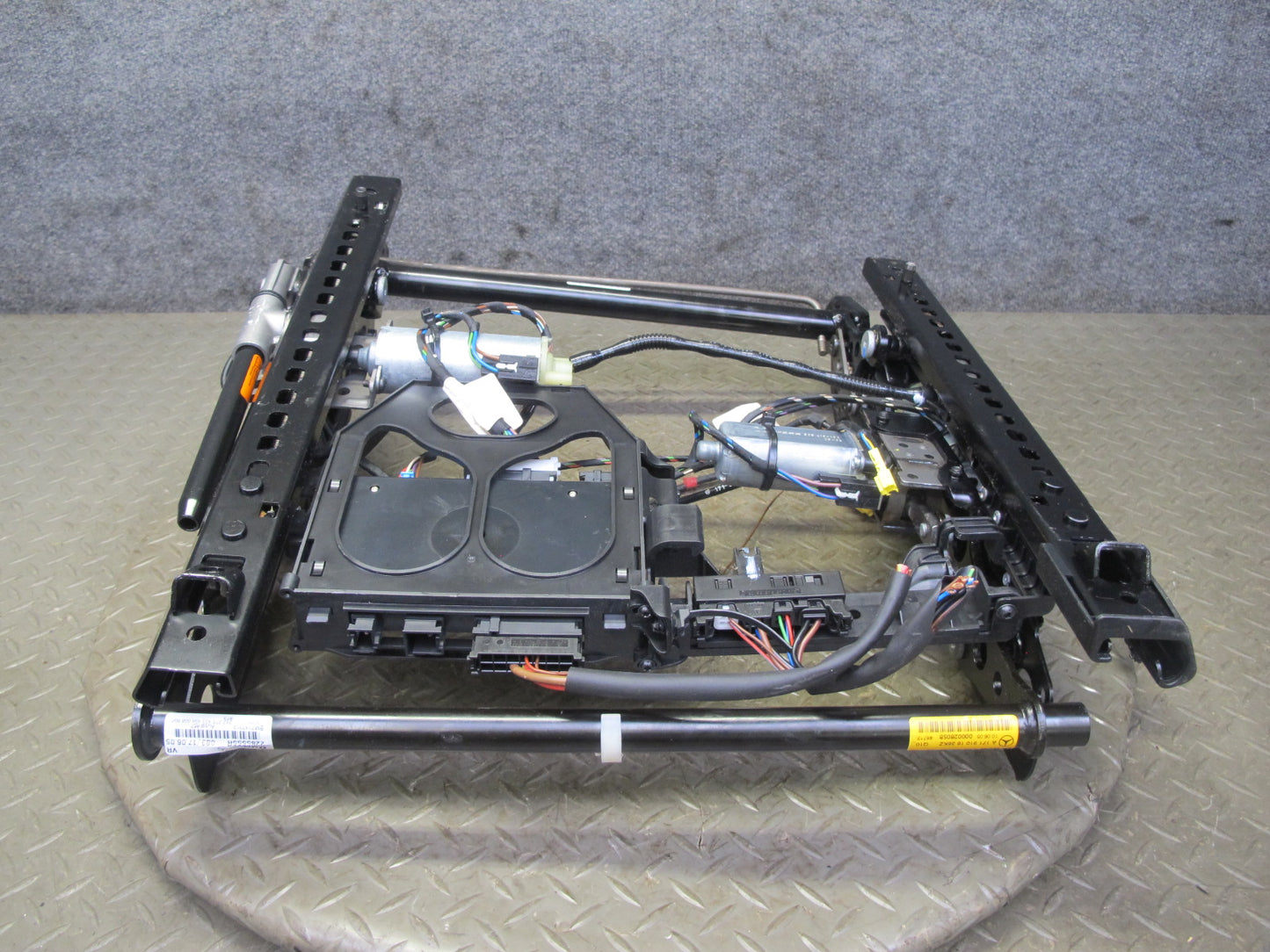 05-08 Mercedes R171 SLK55 AMG Front Right Seat Track w Motors & Module Assy OEM