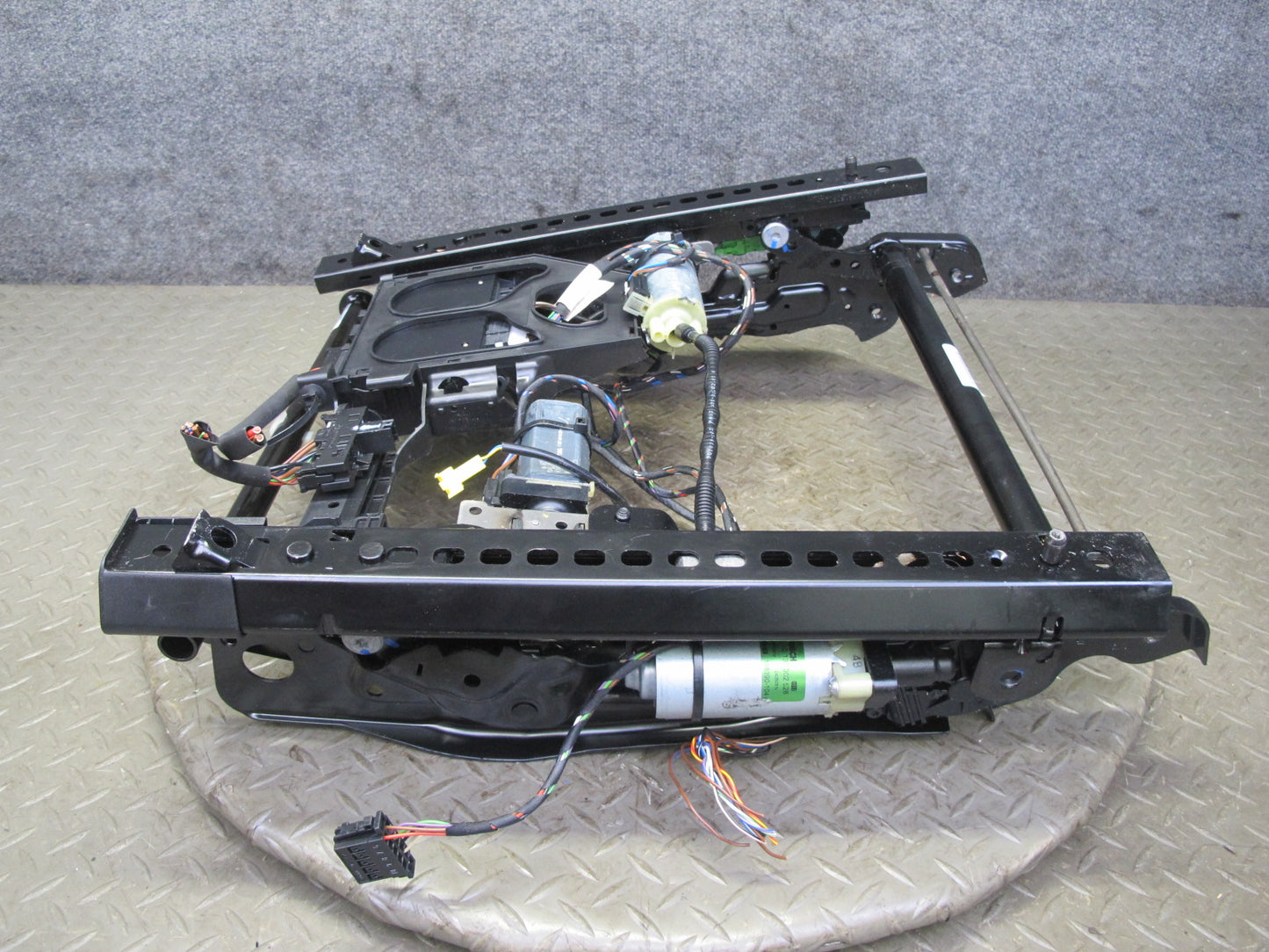 05-08 Mercedes R171 SLK55 AMG Front Right Seat Track w Motors & Module Assy OEM