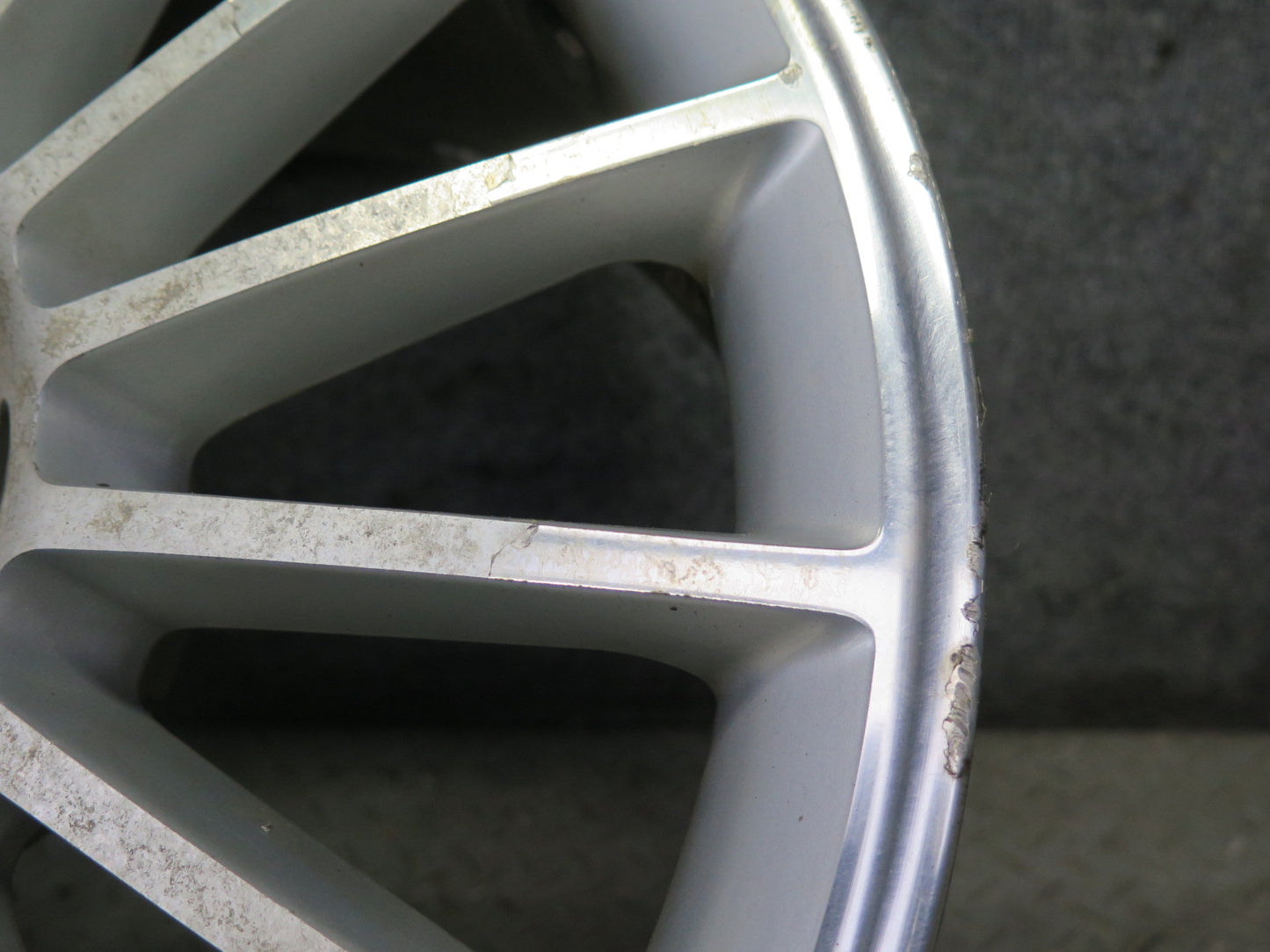 05-11 Mercedes R171 SLK55 AMG Rear R18 18" Alloy Wheel Rim 18x8.5J ET30 OEM