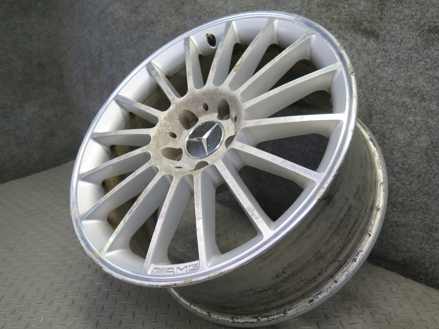 05-11 Mercedes R171 SLK55 AMG Rear R18 18" Alloy Wheel Rim 18x8.5J ET30 OEM