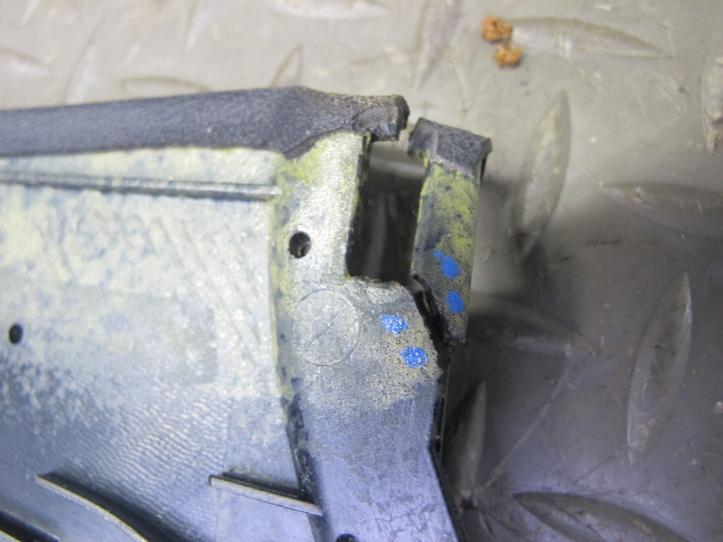 05-11 Mercedes R171 SLK55 AMG Rear Roll Bar Trim Cover Panel 1716901825 OEM