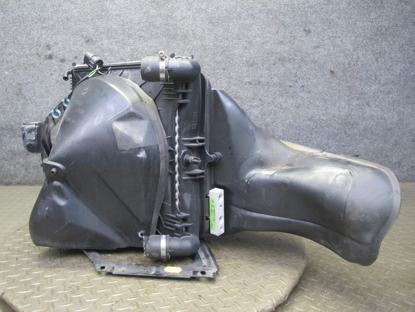 97-04 Porsche Boxster 986 Engine Left Side Cooling Radiator Condenser Support