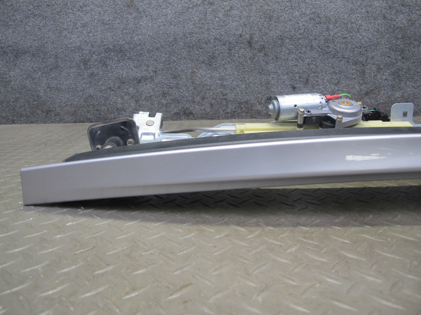 1997-2002 Porsche Boxster 986 Rear Trunk Spoiler Drive Motor Mechanism Assembly