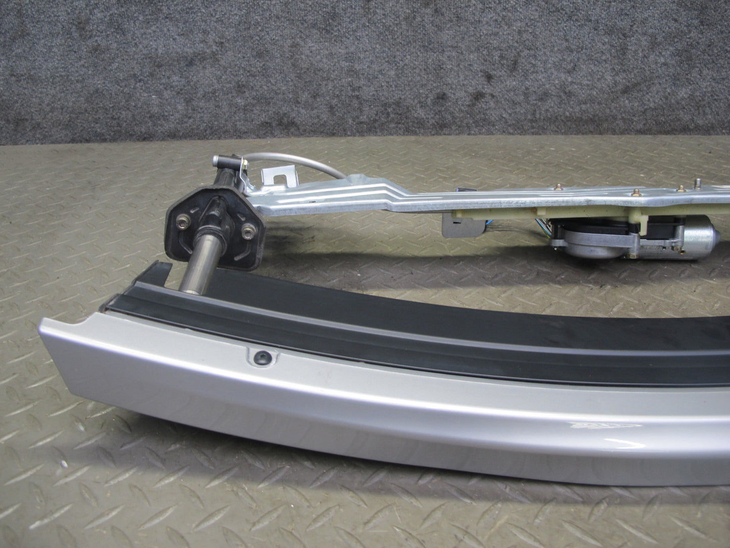1997-2002 Porsche Boxster 986 Rear Trunk Spoiler Drive Motor Mechanism Assembly