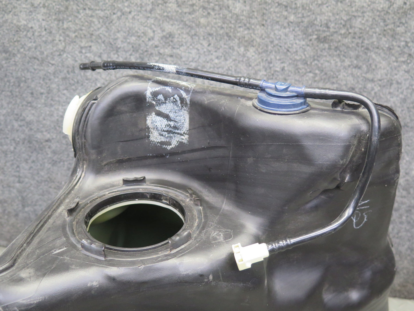 05-13 Chevrolet Corvette C6 Right Fuel Tank w Shield Cover OEM