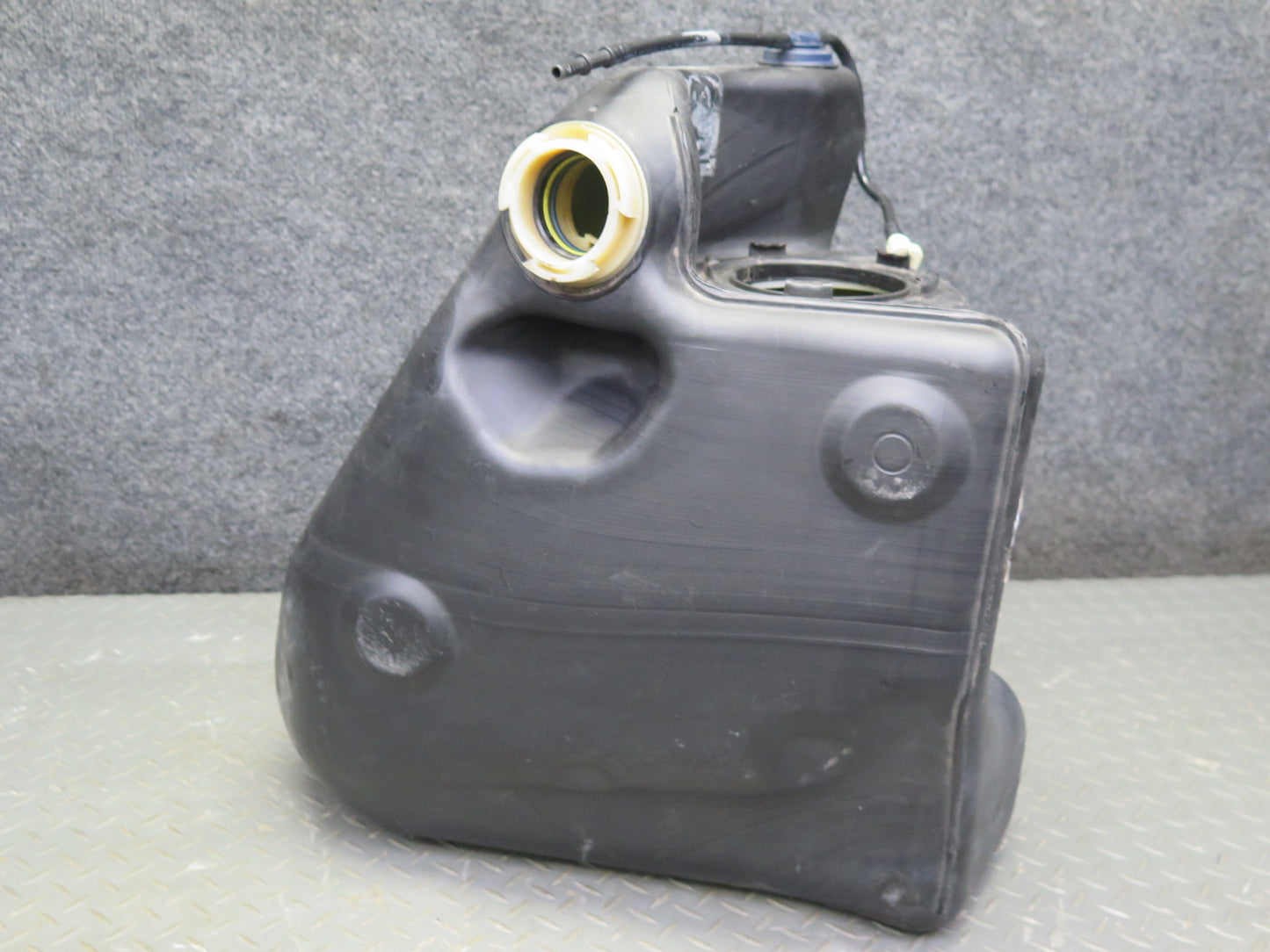 05-13 Chevrolet Corvette C6 Right Fuel Tank w Shield Cover OEM