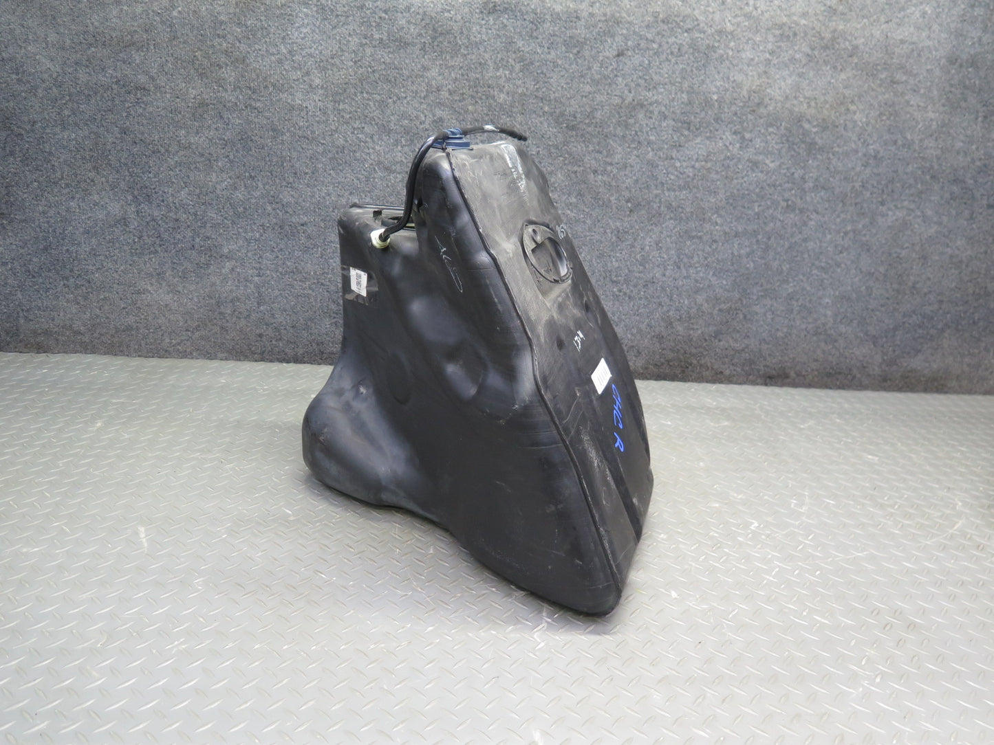 05-13 Chevrolet Corvette C6 Right Fuel Tank w Shield Cover OEM