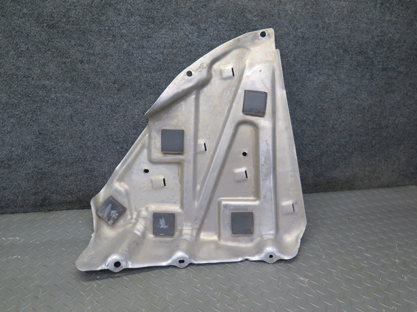 05-13 Chevrolet Corvette C6 Right Fuel Tank w Shield Cover OEM