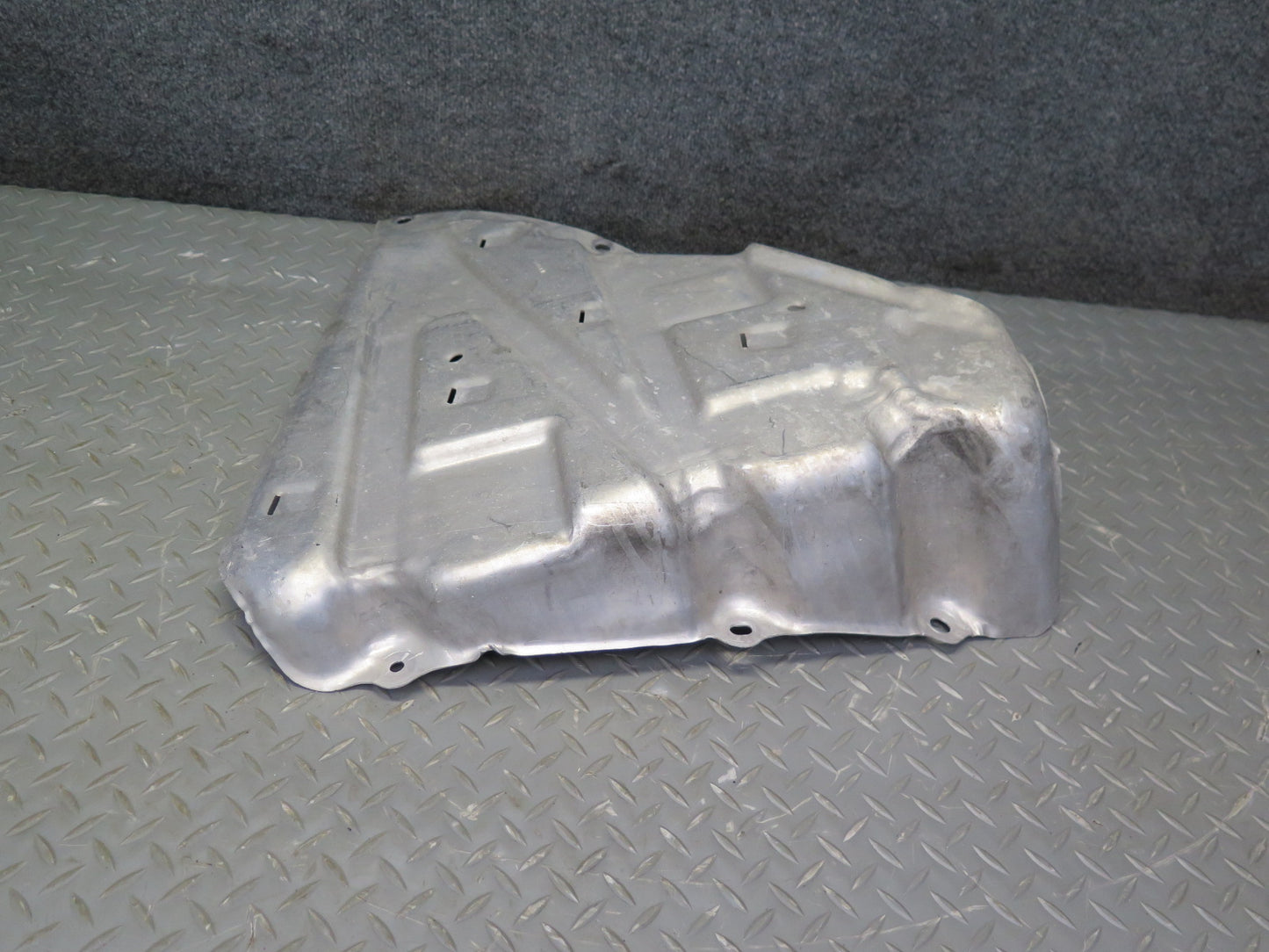 05-13 Chevrolet Corvette C6 Right Fuel Tank w Shield Cover OEM