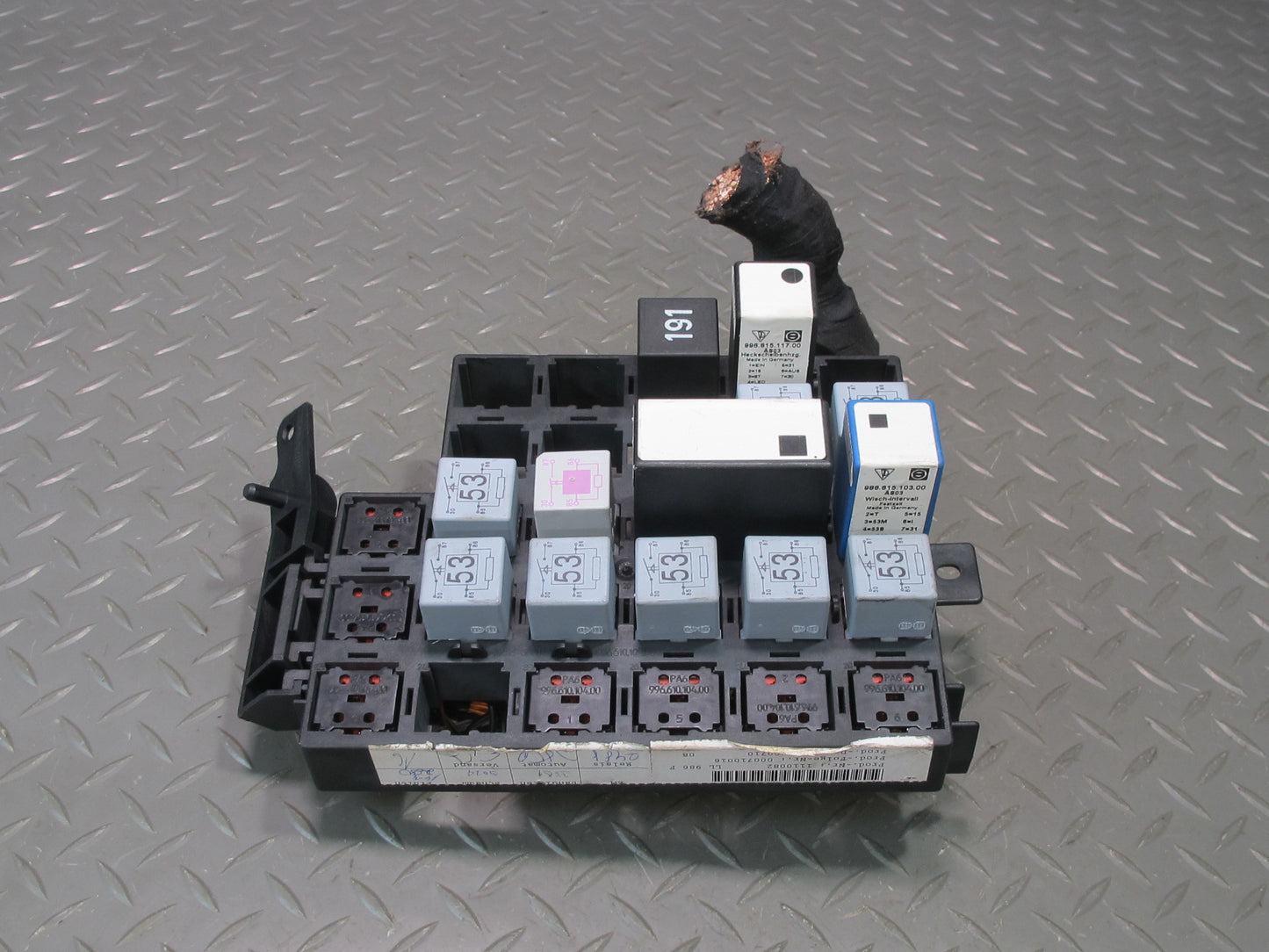 2000-2004 Porsche Boxster 986 Junction Fuse Relay Box Module Unit