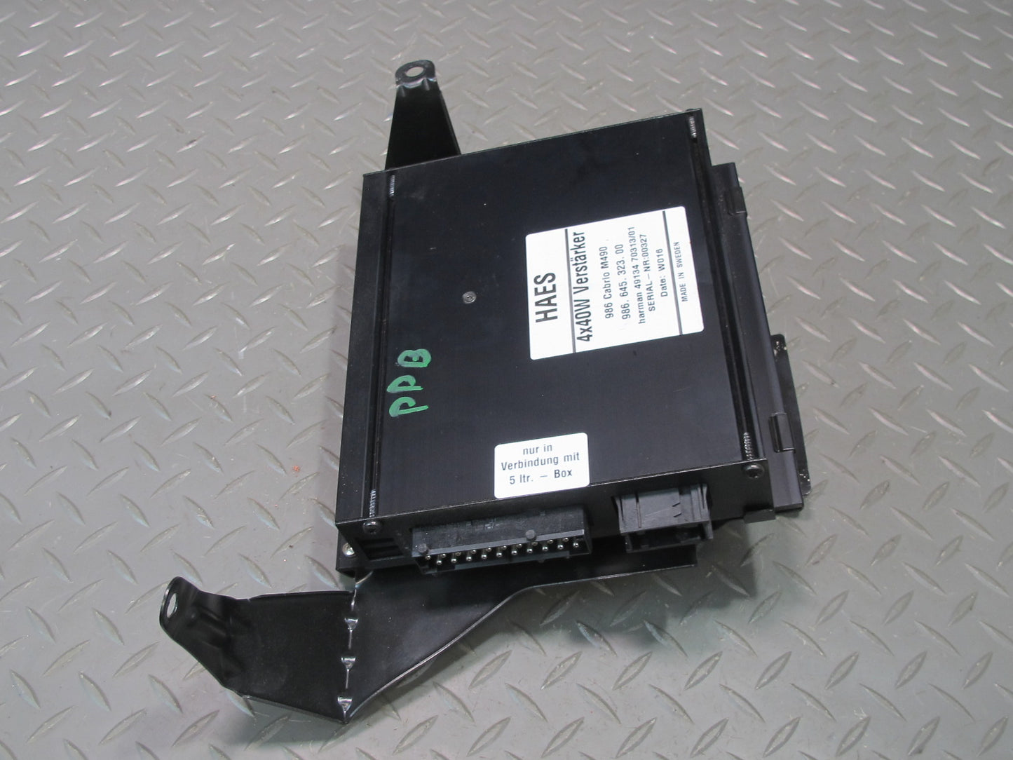 2001-2002 Porsche Boxster 986 Junction Fuse Relay Box Module Unit