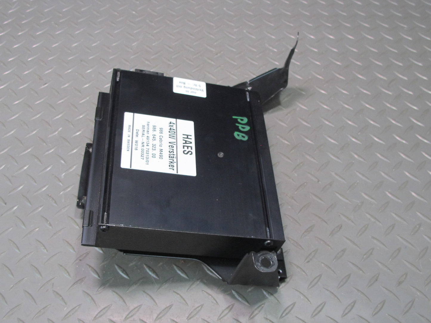 2001-2002 Porsche Boxster 986 Junction Fuse Relay Box Module Unit