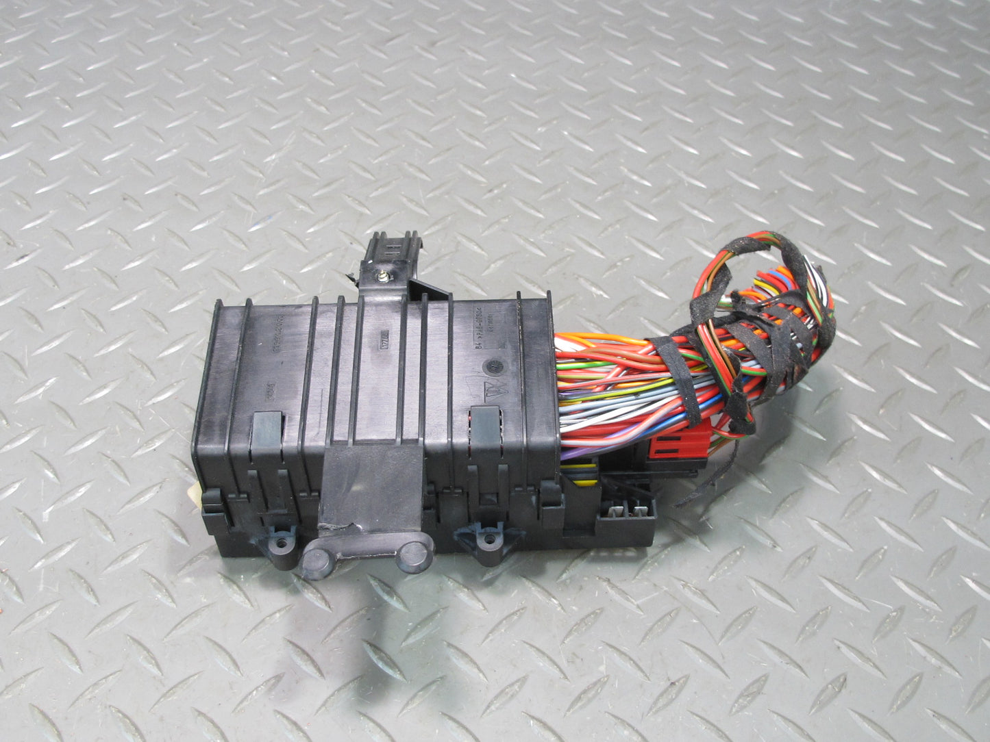 2000-2004 Porsche Boxster 986 Fuse Relay Junction Box Module Unit