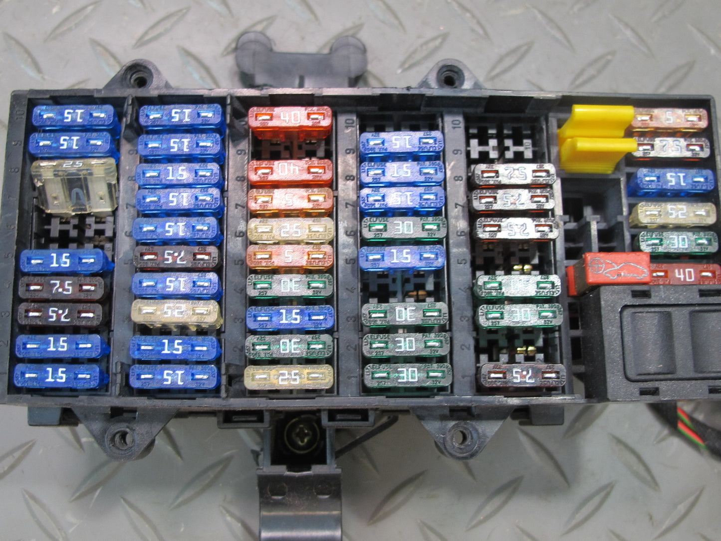 2000-2004 Porsche Boxster 986 Fuse Relay Junction Box Module Unit