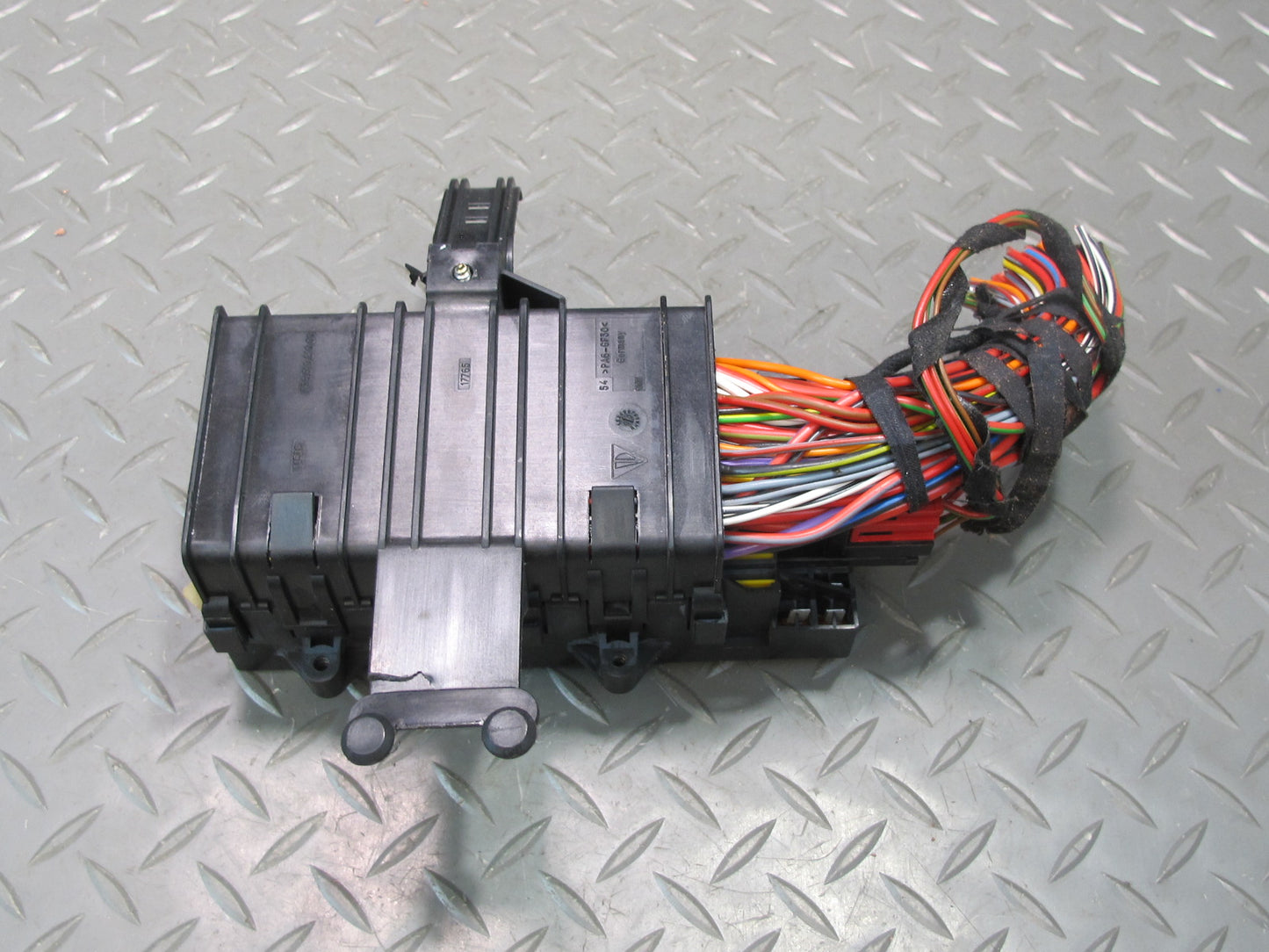 2000-2004 Porsche Boxster 986 Fuse Relay Junction Box Module Unit