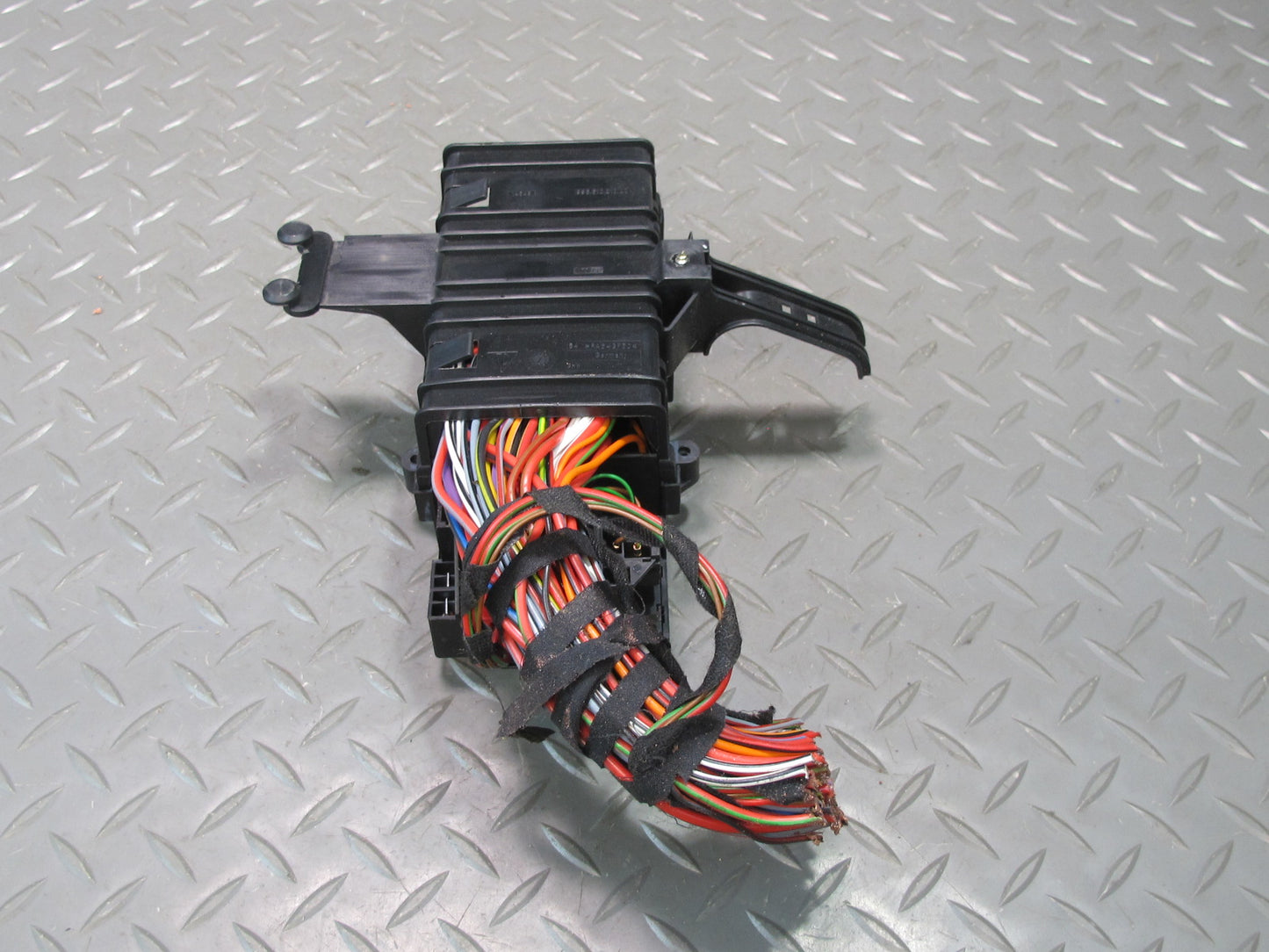 2000-2004 Porsche Boxster 986 Fuse Relay Junction Box Module Unit