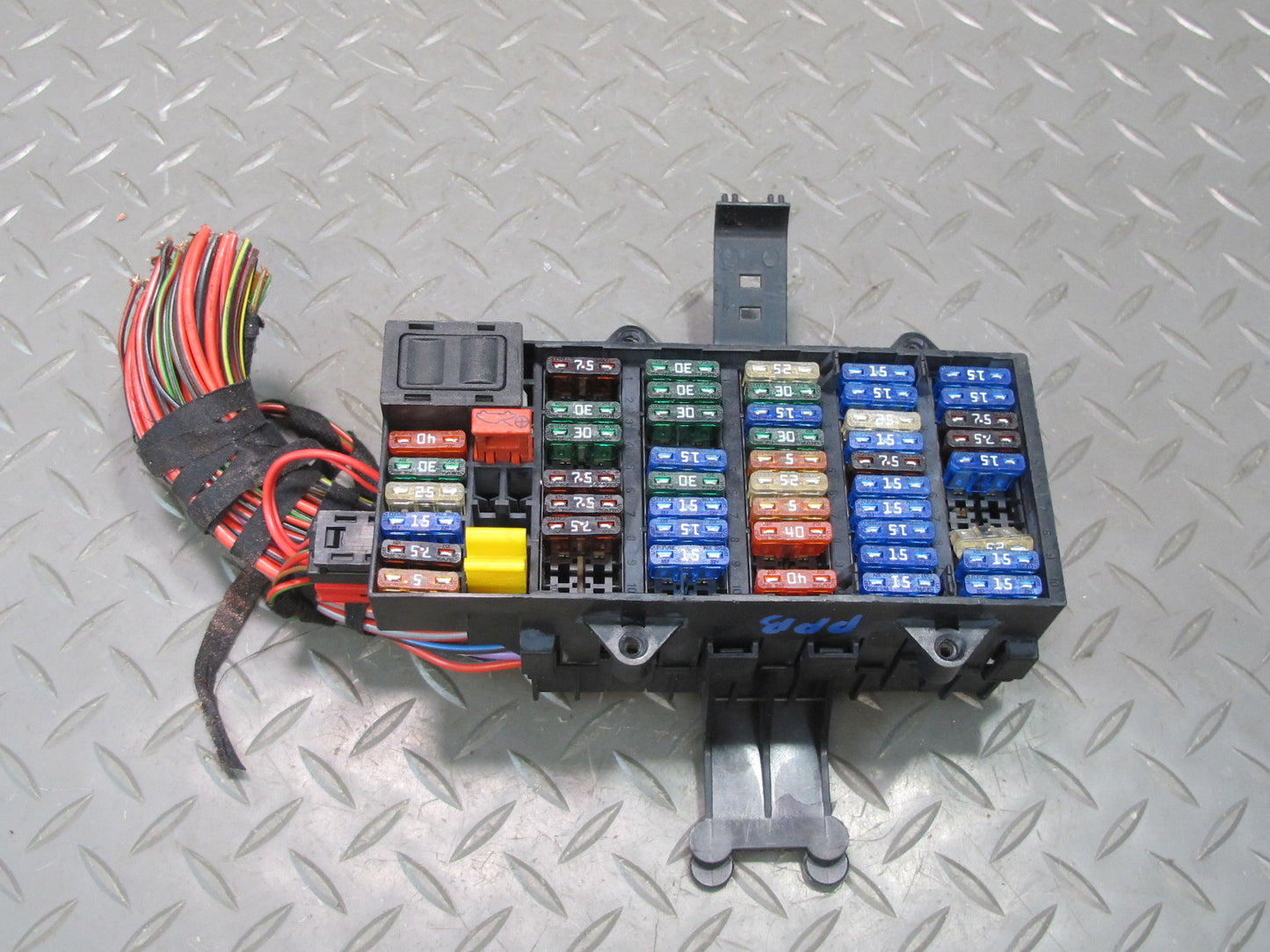 2000-2004 Porsche Boxster 986 Fuse Relay Junction Box Module Unit