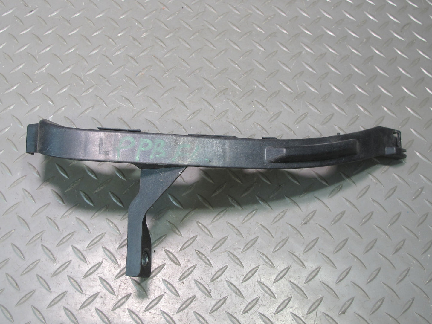 1997-2004 Porsche Boxster 986 Front Left Side Bumper Mount Bracket Support