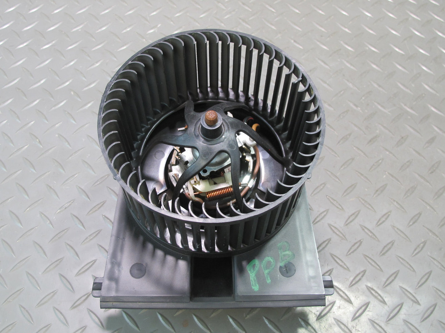 1997-2004 Porsche Boxster 986 A/C Heater Blower Motor Fan W/ Resistor