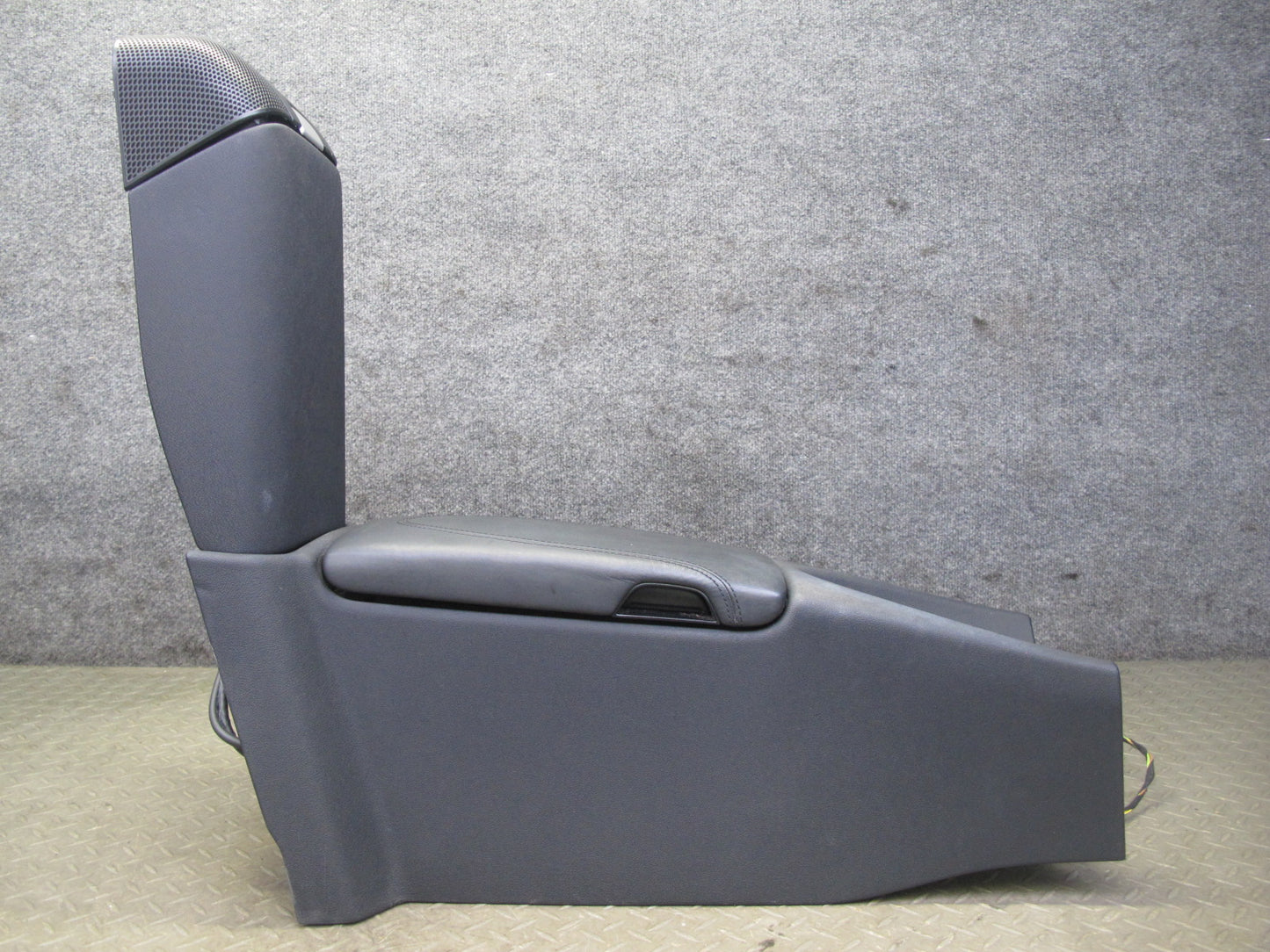 05-11 Mercedes R171 SLK55 Rear Center Console Compartment Storage Armrest OEM