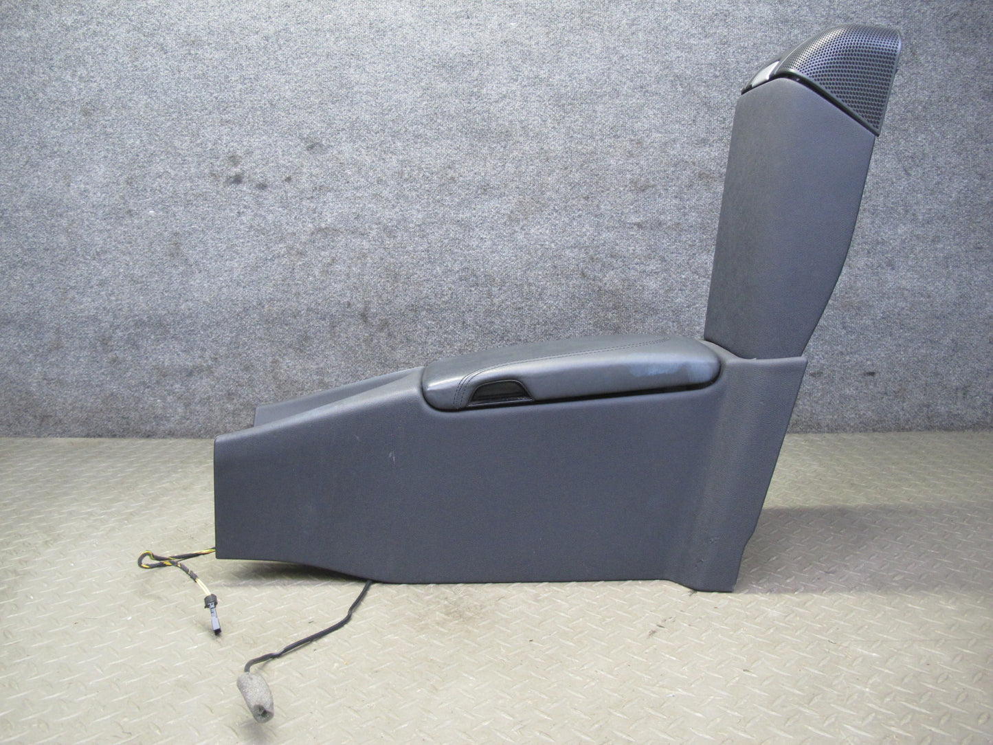 05-11 Mercedes R171 SLK55 Rear Center Console Compartment Storage Armrest OEM