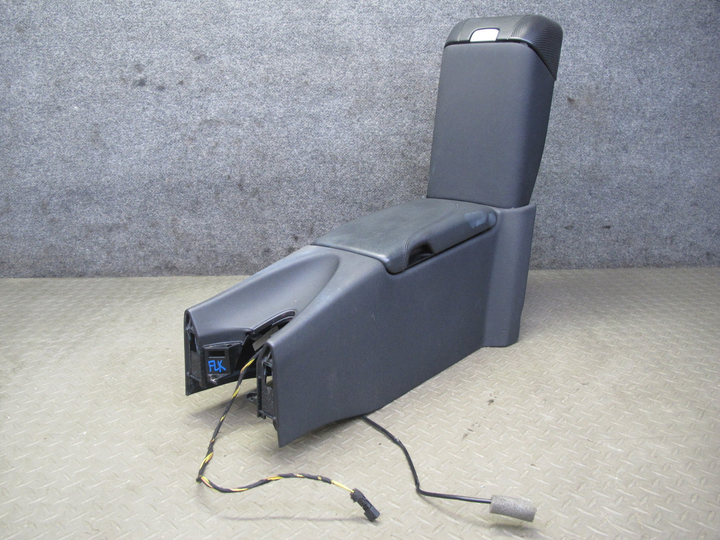05-11 Mercedes R171 SLK55 Rear Center Console Compartment Storage Armrest OEM