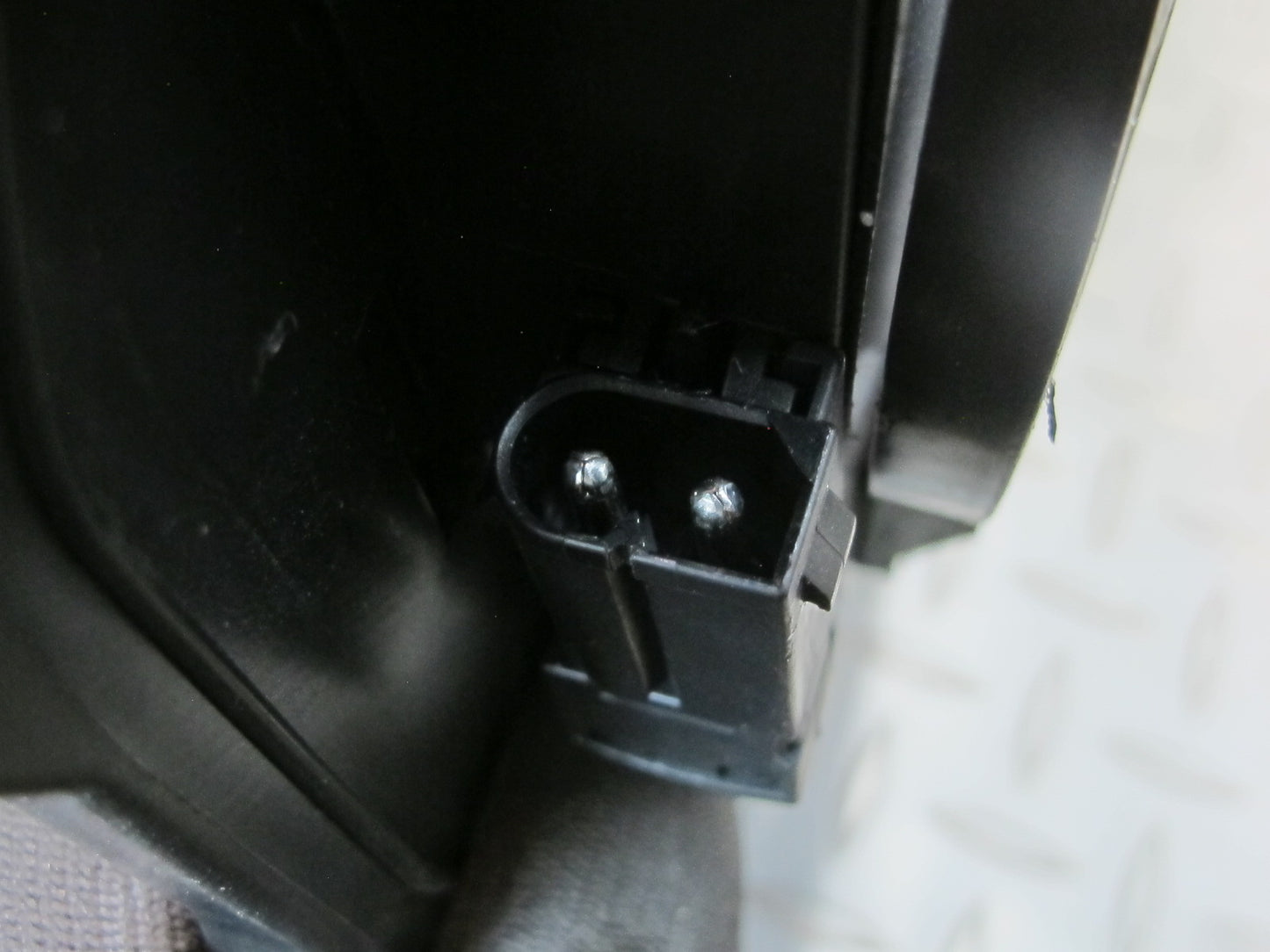 2001 Porsche Boxster 986 Front Right & Left Side Door Audio Speaker Box Set