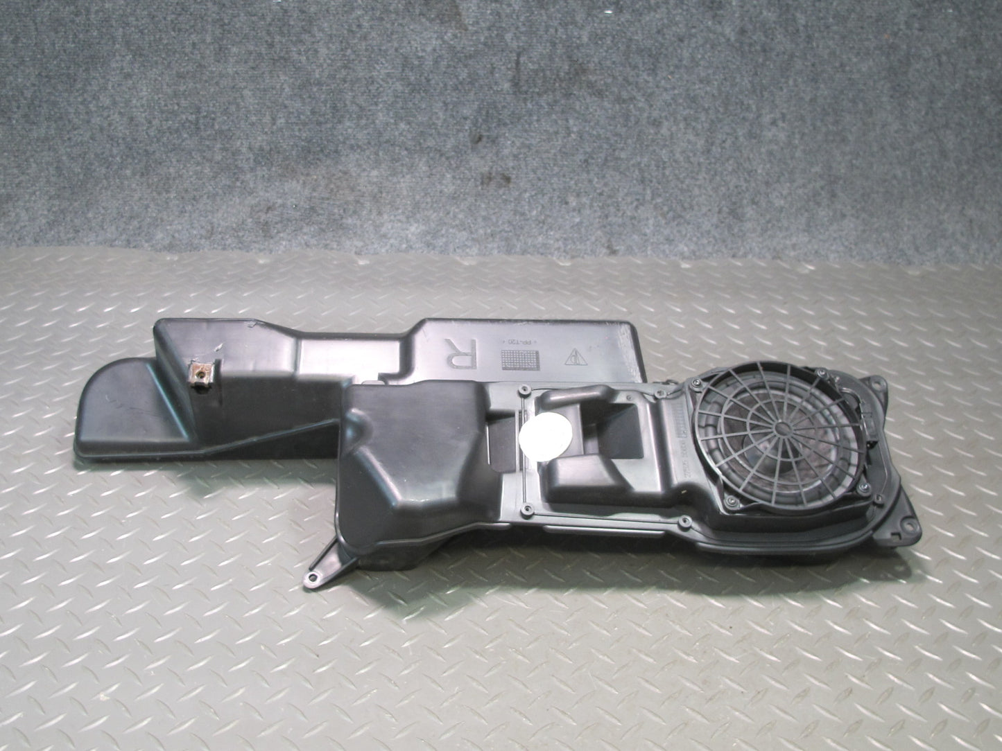 2001 Porsche Boxster 986 Front Right & Left Side Door Audio Speaker Box Set