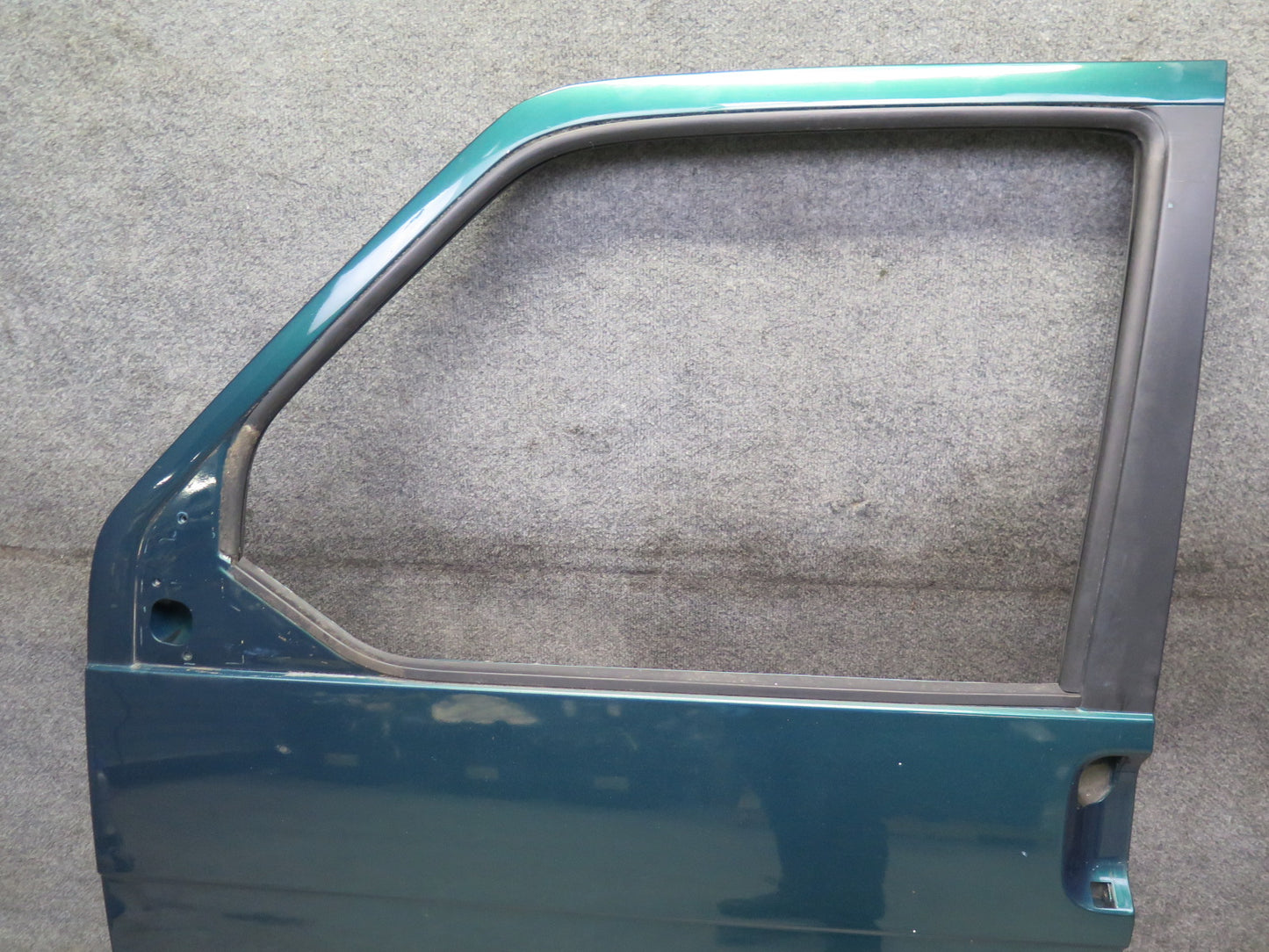 99-03 VW Eurovan T4 Front Left Door Shell Panel Green Pearl OEM