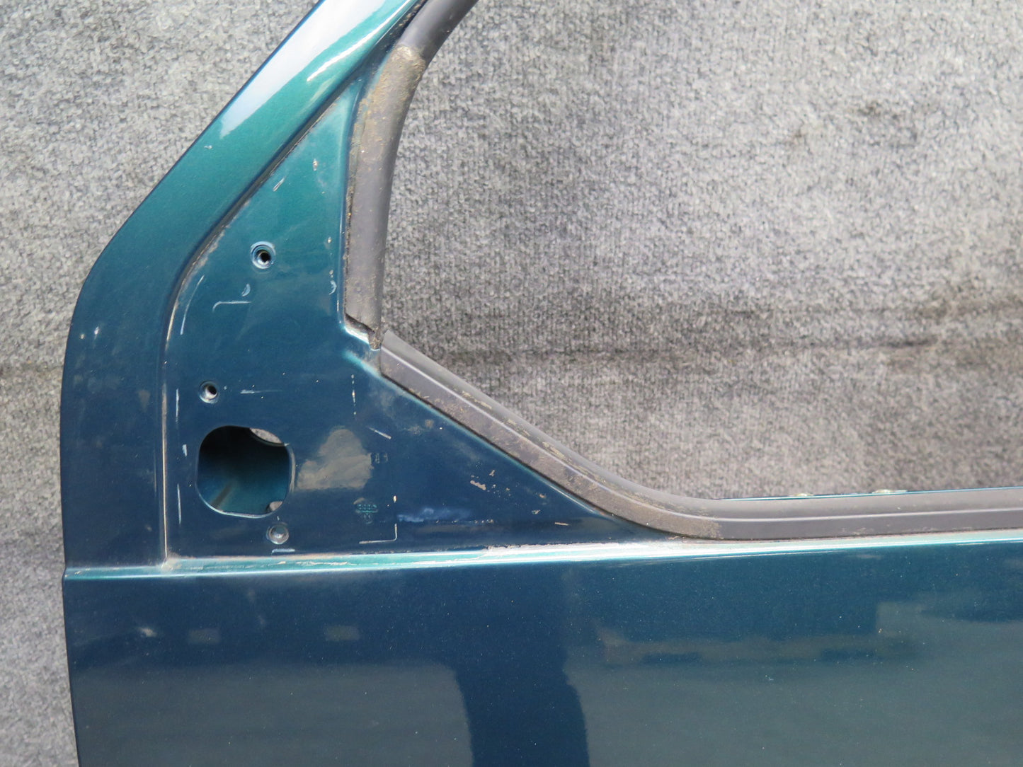 99-03 VW Eurovan T4 Front Left Door Shell Panel Green Pearl OEM