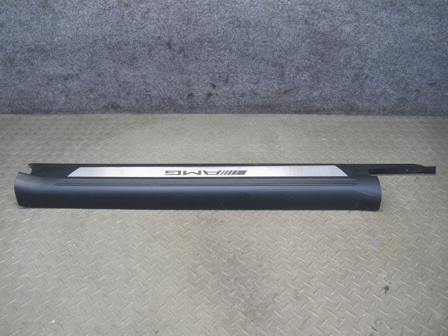 05-11 Mercedes R171 SLK55 AMG Set of 2 Door Scuff Sill Plate Trim Panel OEM