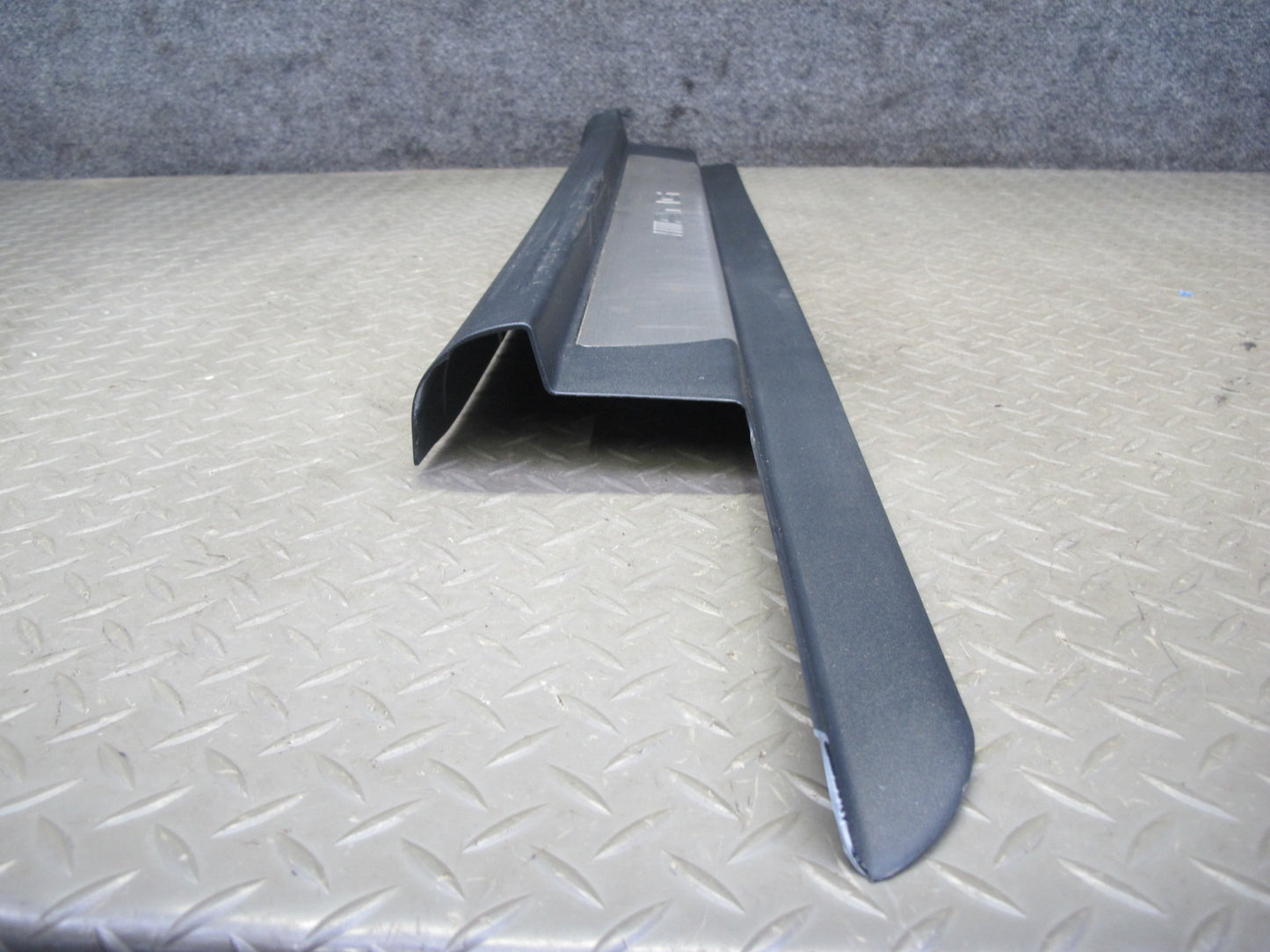 05-11 Mercedes R171 SLK55 AMG Set of 2 Door Scuff Sill Plate Trim Panel OEM