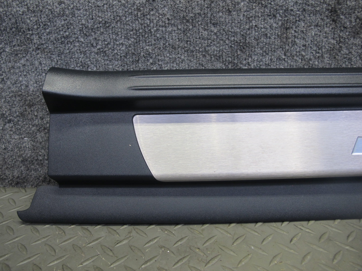 05-11 Mercedes R171 SLK55 AMG Set of 2 Door Scuff Sill Plate Trim Panel OEM