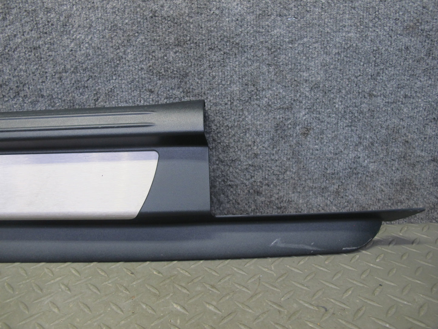 05-11 Mercedes R171 SLK55 AMG Set of 2 Door Scuff Sill Plate Trim Panel OEM