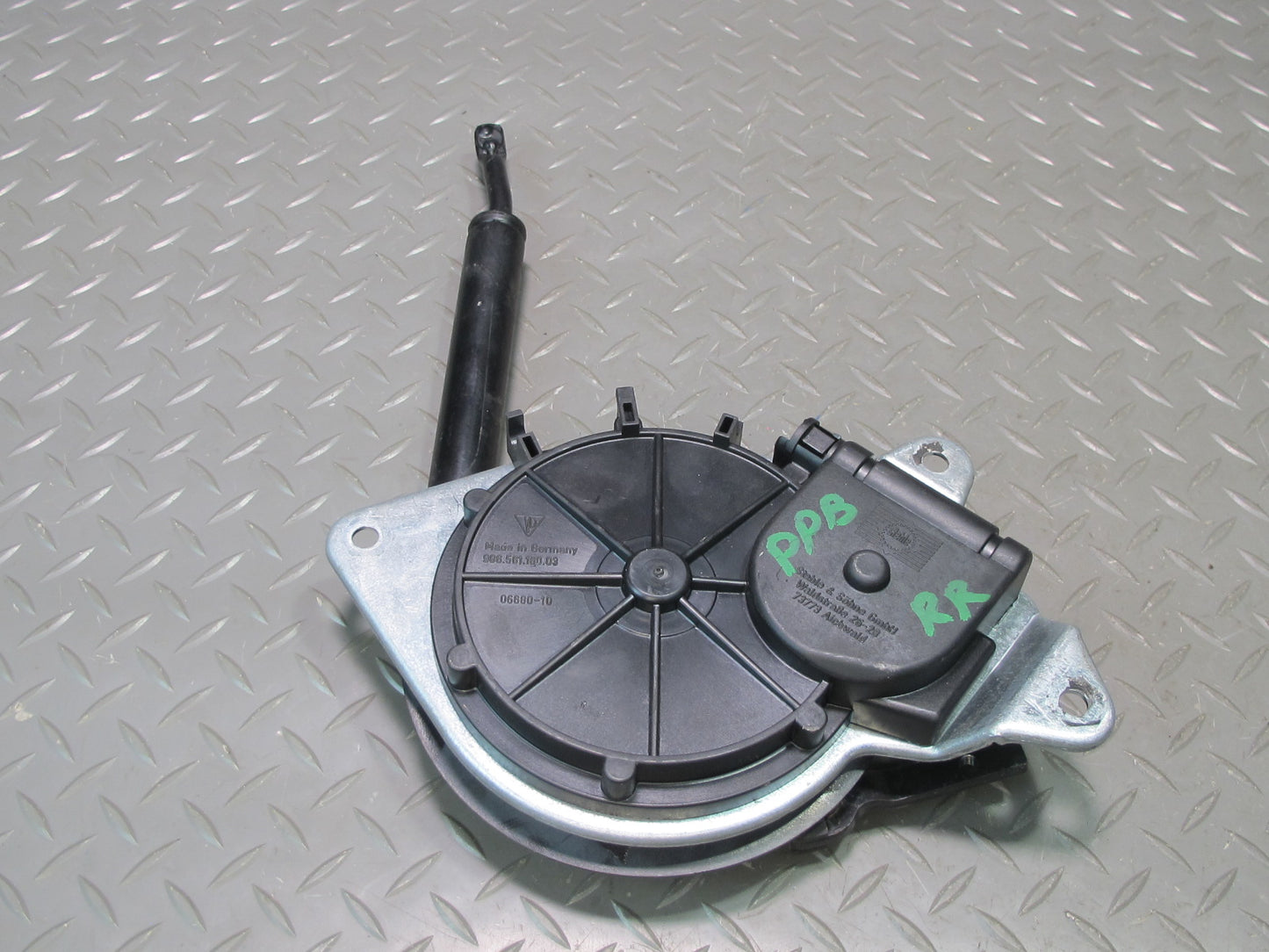 97-04 Porsche Boxster 986 Convertible TOP Left & Right Transmission Motor Set