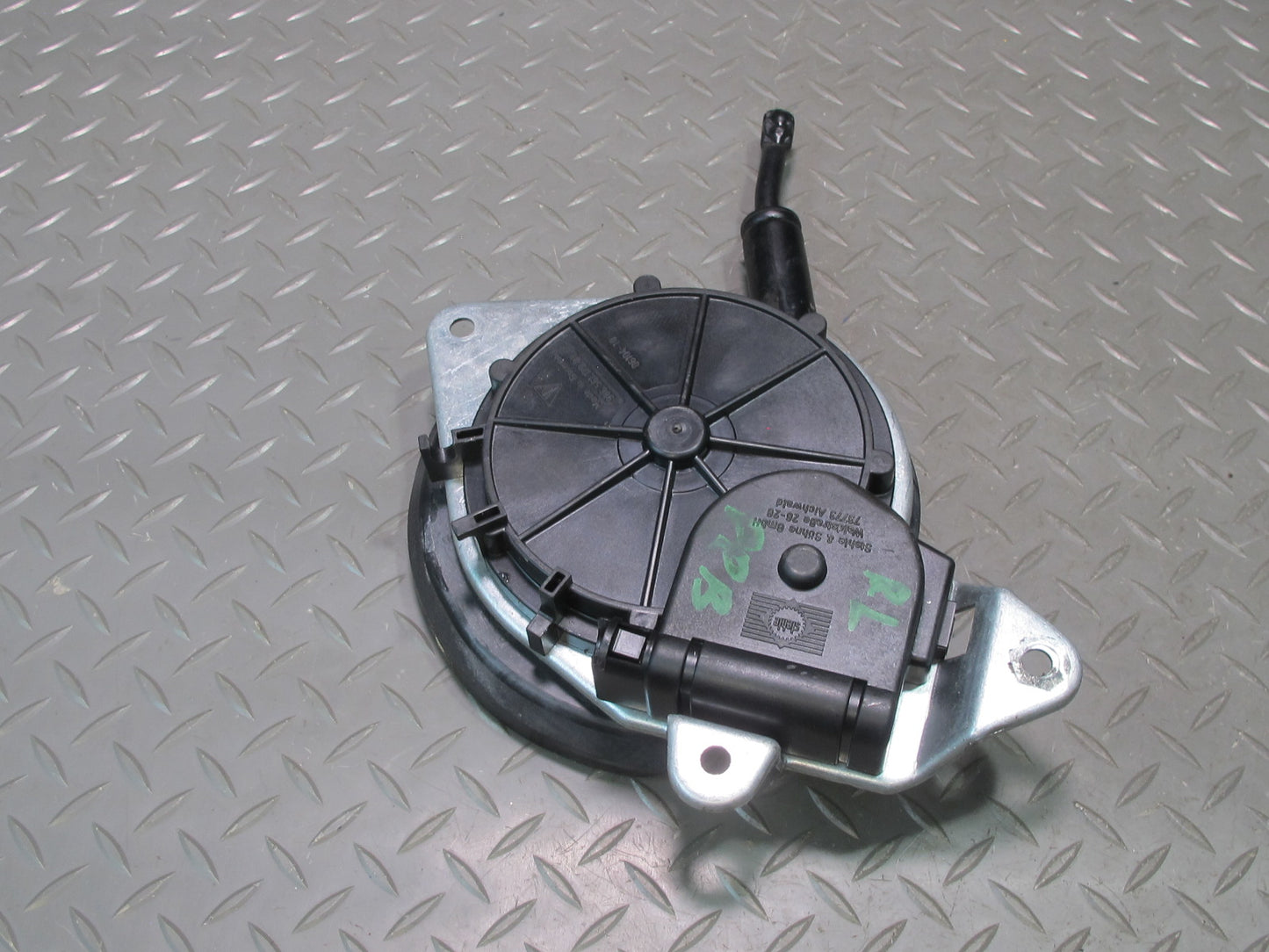 97-04 Porsche Boxster 986 Convertible TOP Left & Right Transmission Motor Set