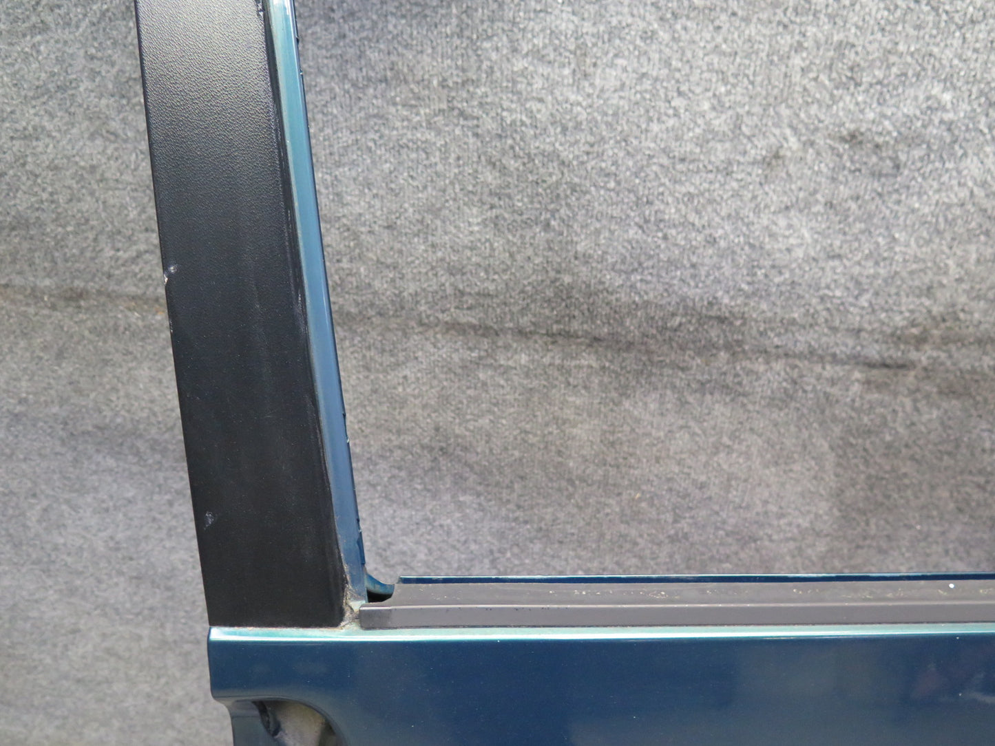 99-03 VW Eurovan T4 Front Right Door Shell Panel Green Pearl OEM