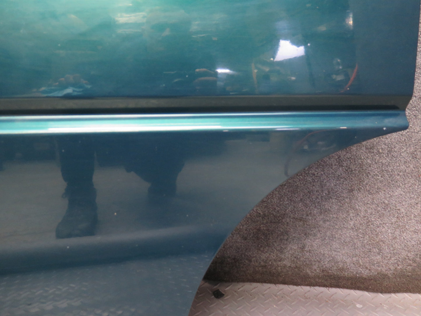 99-03 VW Eurovan T4 Front Right Door Shell Panel Green Pearl OEM