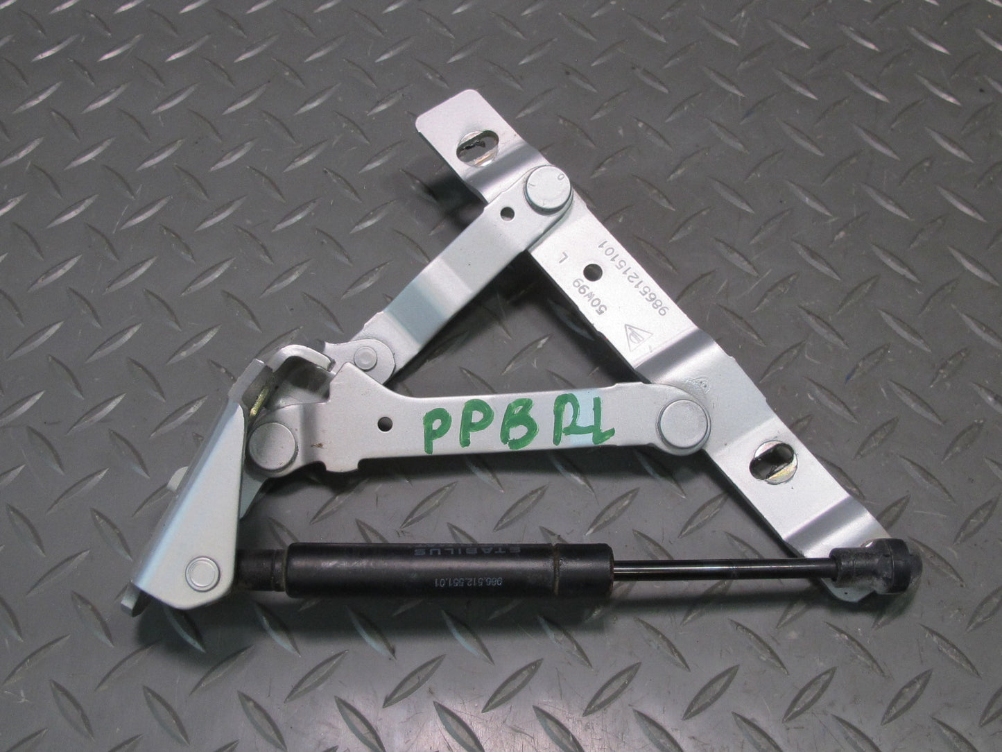 1997-2004 Porsche Boxster 986 Rear Trunk Lid Hinge Bracket w Support Set of 2